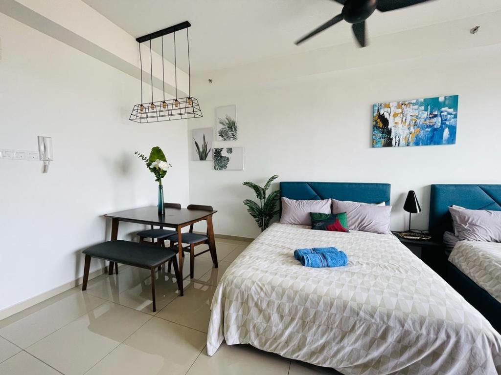 Homestay I-City Cantik, Tenang, Wifi, 4K Smart Tv, Netflix, Coway, Free Parking Shah Alam Eksteriør billede